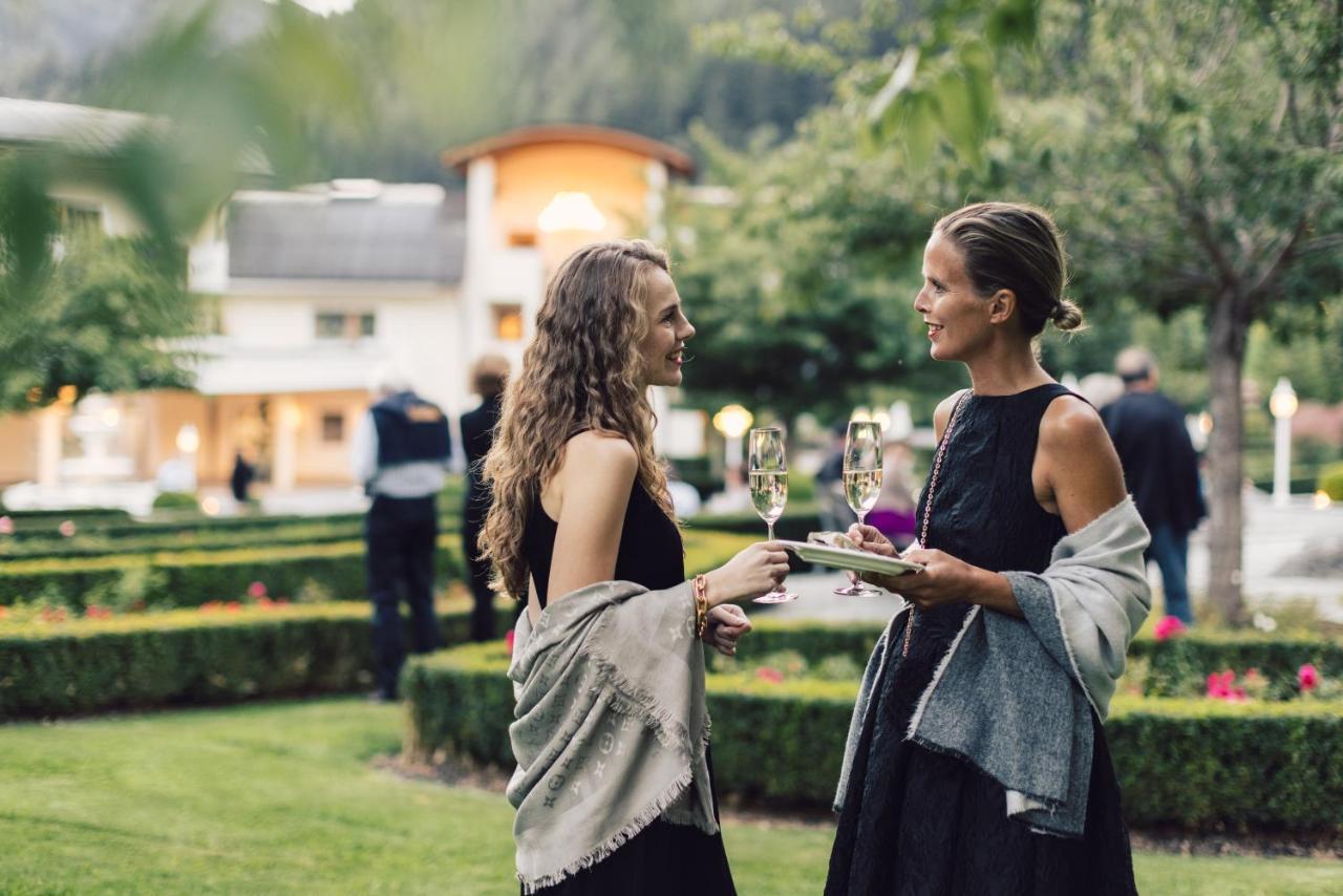 Alpenpalace Luxury Hideaway & Spa Retreat Lutago Exterior foto